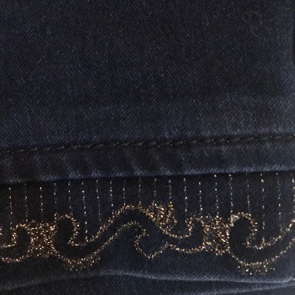 “LAVENA” Designer Ladies Denim Capris . - Picture 12 of 13